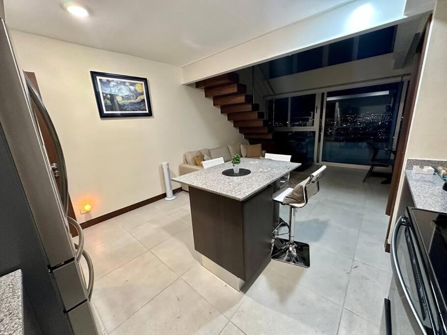Penthouse En Los Yoses, Vista De Los Dioses Fast Wifi San José Zewnętrze zdjęcie
