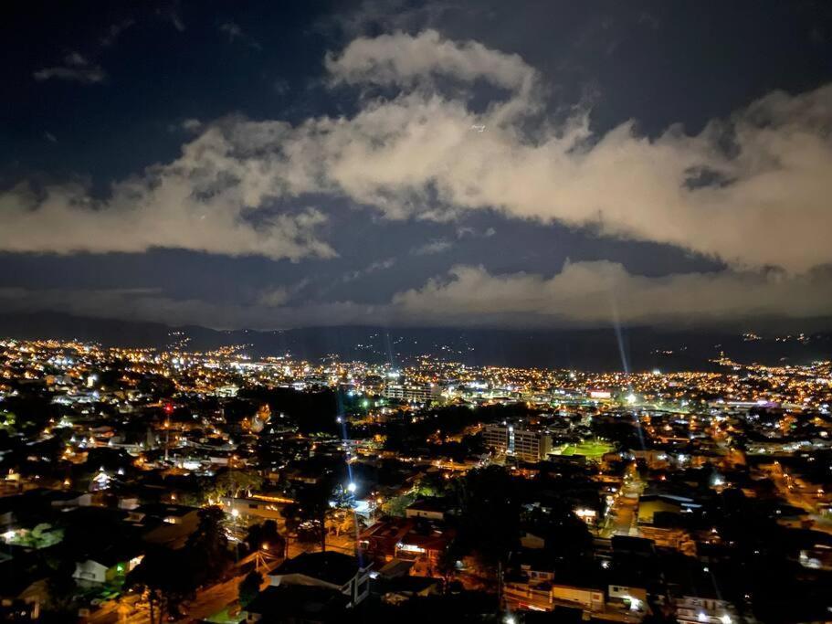 Penthouse En Los Yoses, Vista De Los Dioses Fast Wifi San José Zewnętrze zdjęcie